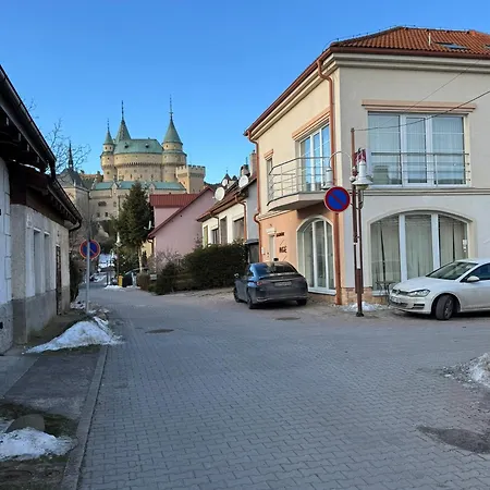 Antre 1 - V Centre Bojnic S Vyhladom Na Zamok Апартаменты